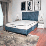 combo estándar con colchón semianatómico en habitación moderna